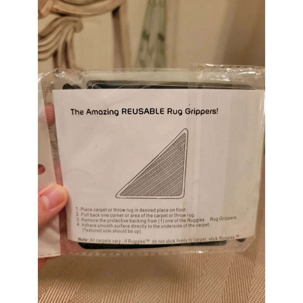 The Amazing Reusable Rug Grippers-Black 4pcs